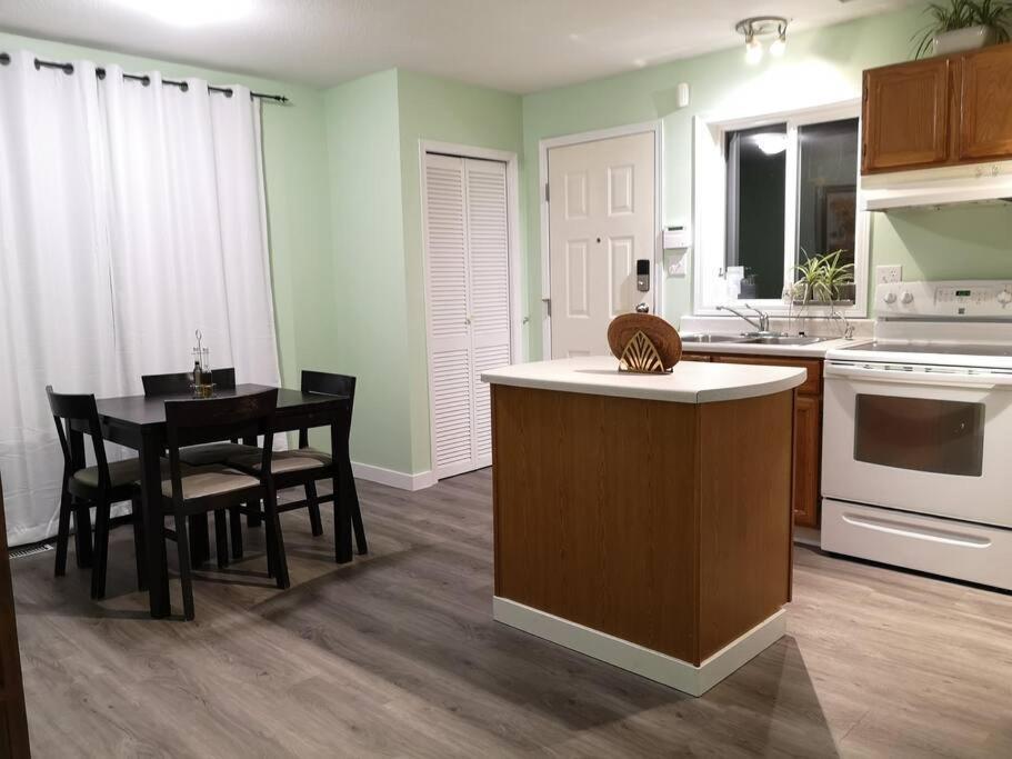 Countryroad Cozy 2Bedrooms Suite2 Nanaimo Kültér fotó